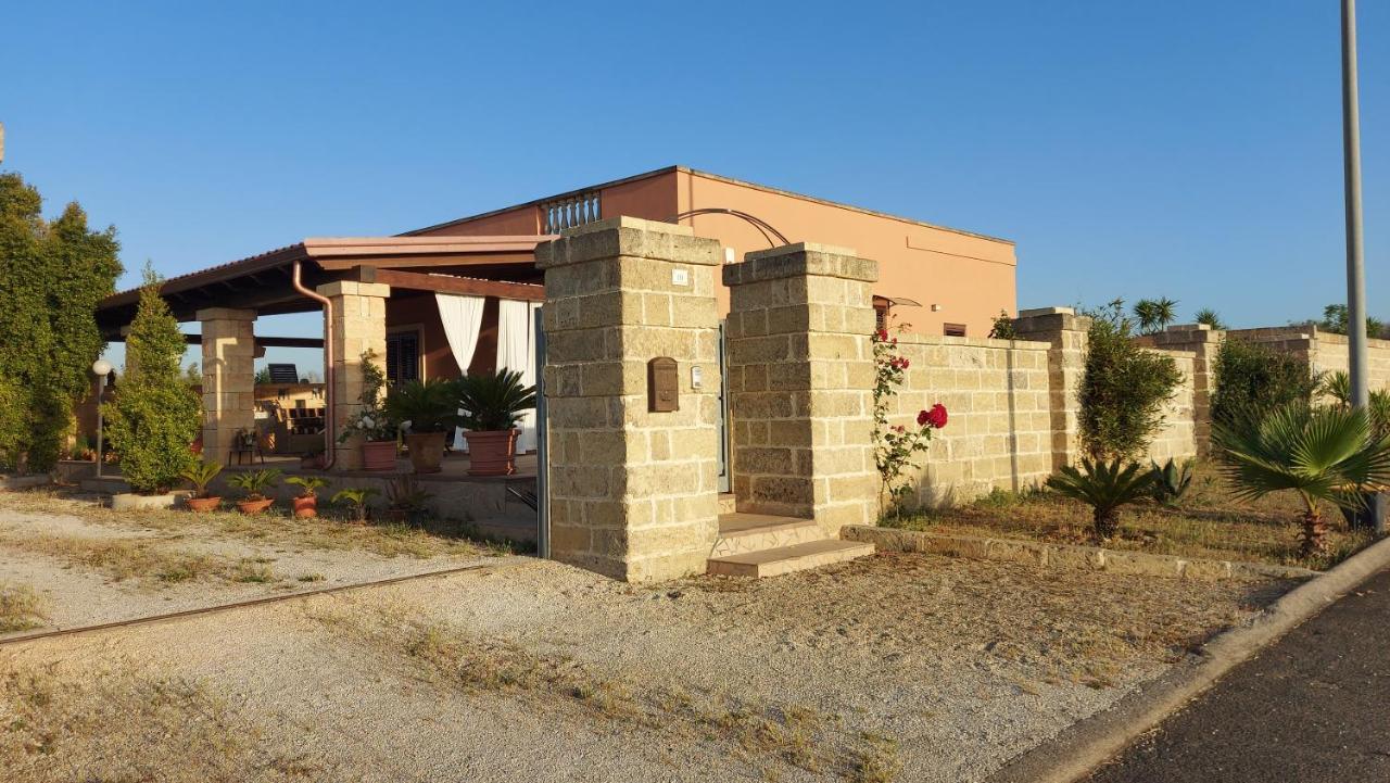 Oniro Specchia Bed and Breakfast Exteriör bild